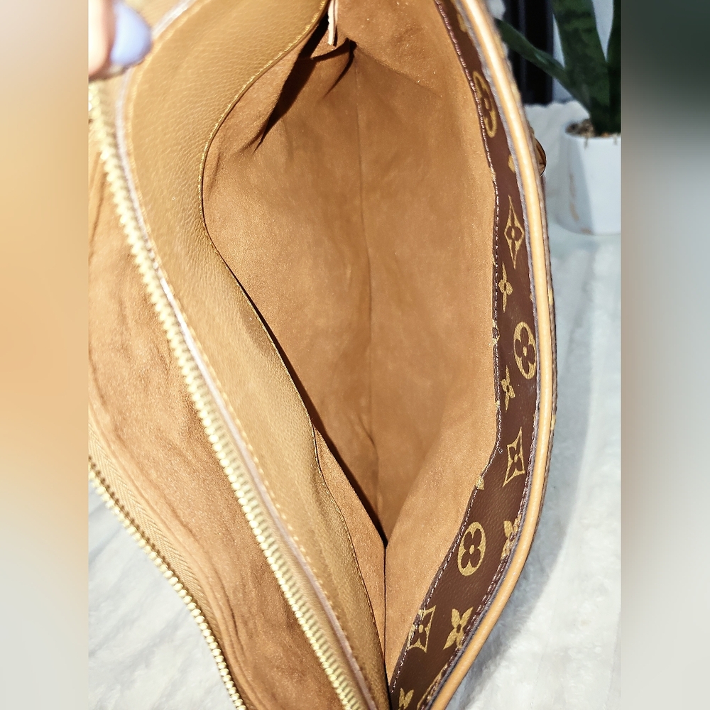 🔥😍BEAUTIFUL CONDITION 🔥 AUTHENTIC LOUIS VUITTON PALLAS - Picture 10 of 16